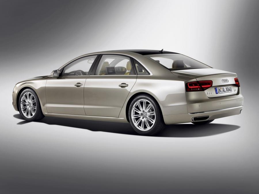  Audi A8L W12 Quattro (D4) 2010 года  (WW) (фото 15 из 35)